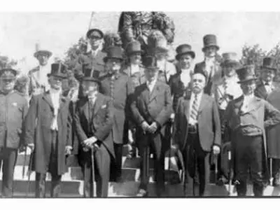Image of Ex Mayors Members of Council and Police.